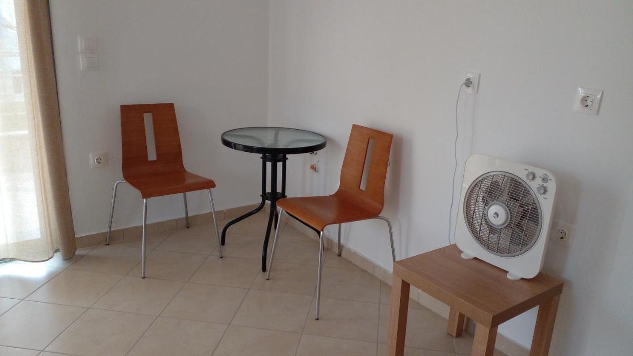 Tasos Rooms Himarë Eksteriør billede