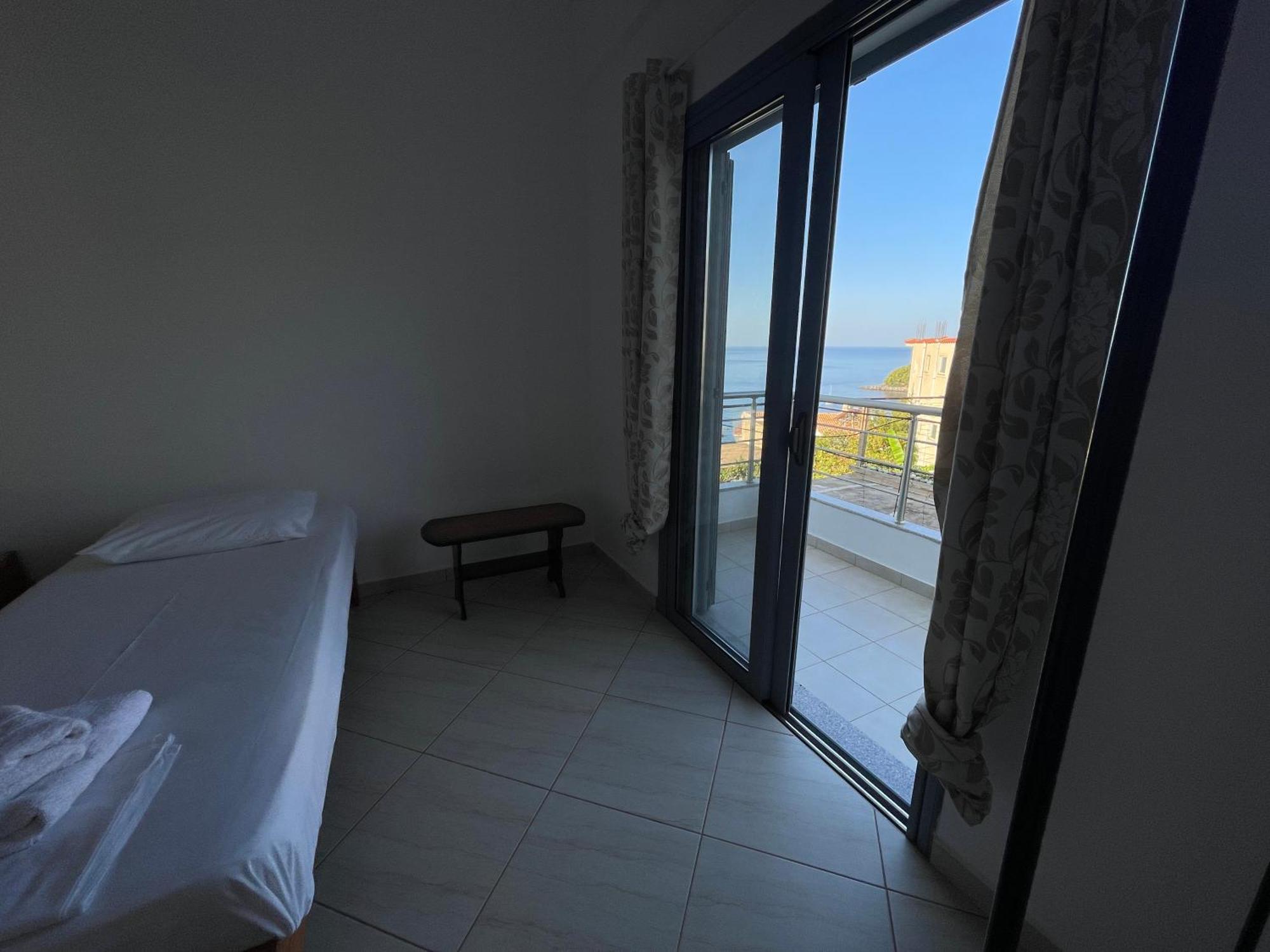 Tasos Rooms Himarë Eksteriør billede