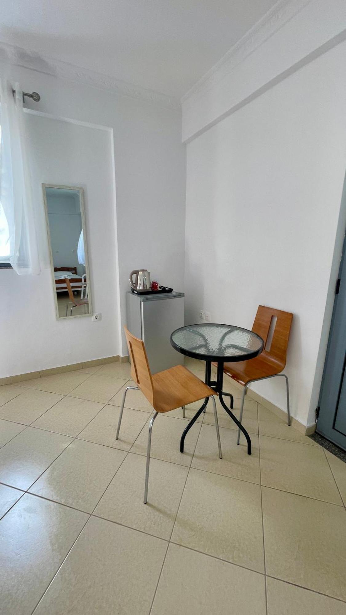 Tasos Rooms Himarë Eksteriør billede