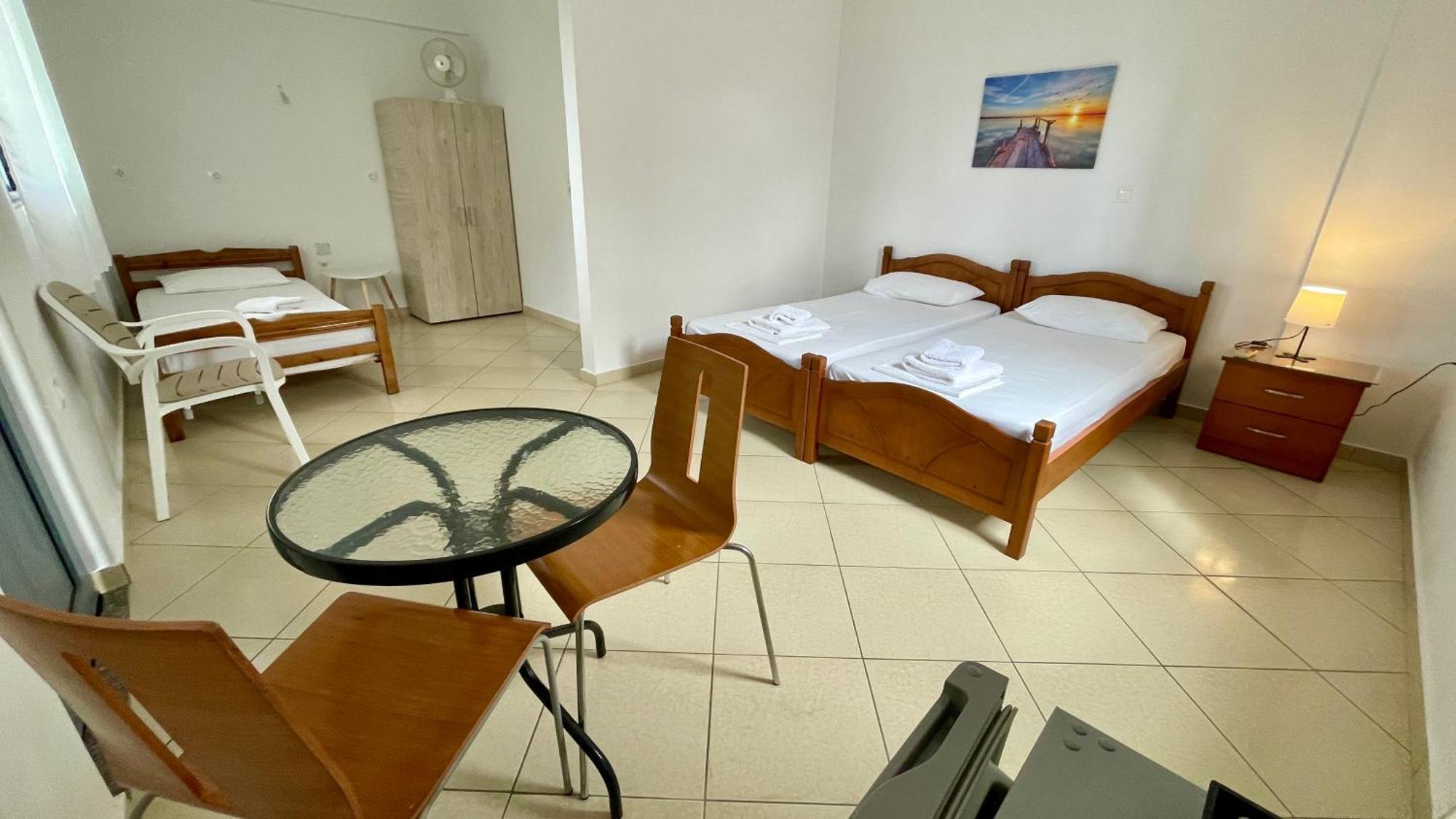 Tasos Rooms Himarë Eksteriør billede